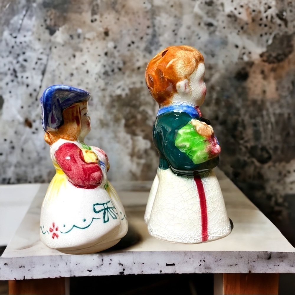 Vintage Victorian Salt and Pepper Shakers - Picture 6 of 7